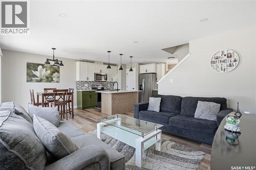 4600 Ferndale Crescent, Regina, SK - Indoor Photo Showing Living Room