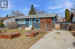 122 Forrester ROAD  Saskatoon, SK S7M 4G3