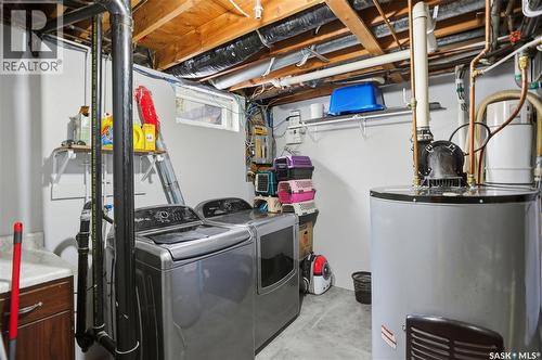 122 Forrester Road, Saskatoon, SK - Indoor Photo Showing Laundry Room