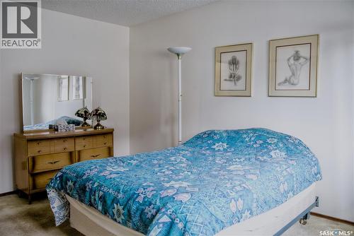 802 7Th Street E, Saskatoon, SK - Indoor Photo Showing Bedroom