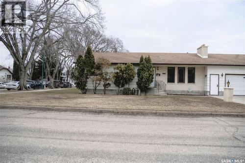 802 7Th Street E, Saskatoon, SK - Outdoor