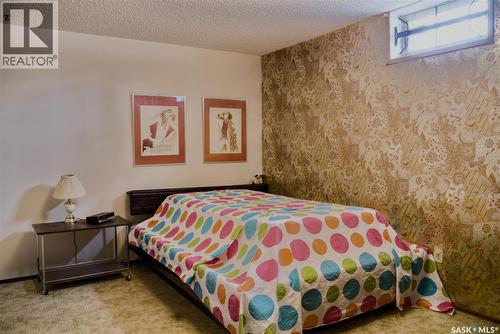 802 7Th Street E, Saskatoon, SK - Indoor Photo Showing Bedroom