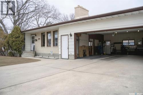 802 7Th Street E, Saskatoon, SK - Outdoor