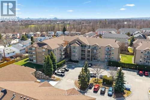 213 - 1820 WALKERS LINE  Burlington, ON L7M 4V4