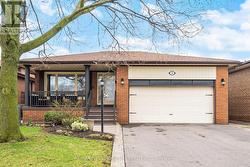 36 WINDSOR ROAD Toronto, ON M9R 3G4