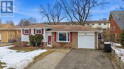 129 CULHAM STREET Oakville, ON L6H 1G3