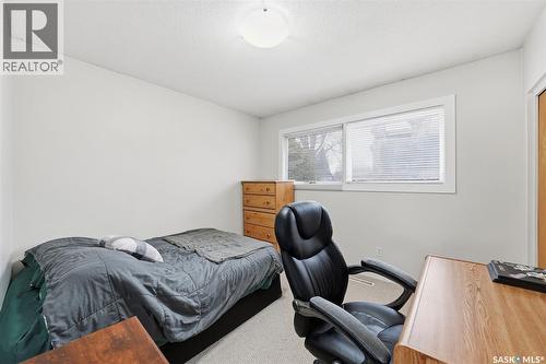 56 Welker Crescent, Saskatoon, SK - Indoor Photo Showing Bedroom