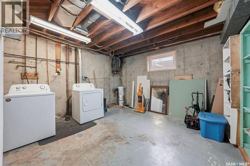 56 Welker Crescent, Saskatoon, SK - Indoor Photo Showing Laundry Room