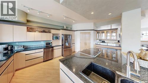 400 1150 Rose Street, Regina, SK - Indoor Photo Showing Kitchen With Stainless Steel Kitchen With Double Sink