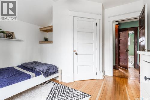 215 27Th Street W, Saskatoon, SK - Indoor Photo Showing Bedroom
