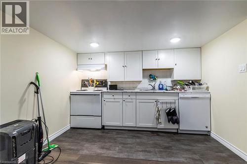 133 Albert Street, Waterloo, ON - Indoor