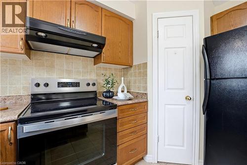 87 Ralgreen Crescent, Kitchener, ON - Indoor Photo Showing Kitchen