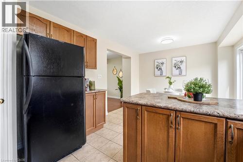 87 Ralgreen Crescent, Kitchener, ON - Indoor Photo Showing Kitchen