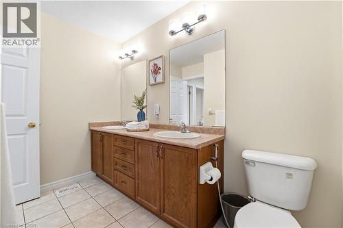 87 Ralgreen Crescent, Kitchener, ON - Indoor Photo Showing Bathroom