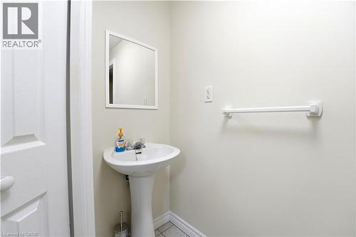 87 Ralgreen Crescent, Kitchener, ON - Indoor Photo Showing Bathroom