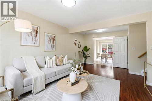 87 Ralgreen Crescent, Kitchener, ON - Indoor Photo Showing Living Room