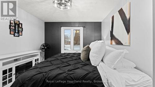 17 Suncoast Drive W, Goderich (Goderich (Town)), ON - Indoor