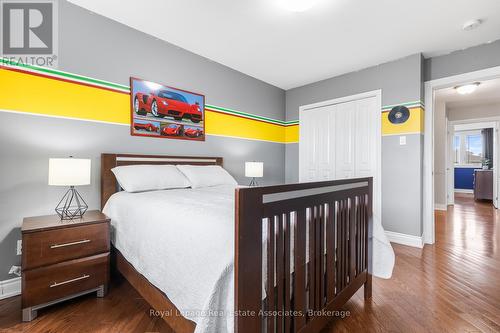 176 Daphne Avenue, Mississauga, ON - Indoor Photo Showing Bedroom