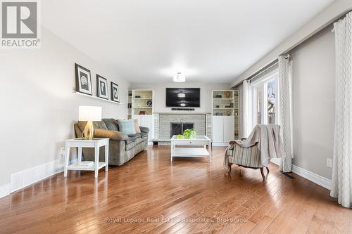 176 Daphne Avenue, Mississauga, ON - Indoor Photo Showing Living Room With Fireplace