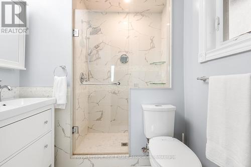 176 Daphne Avenue, Mississauga, ON - Indoor Photo Showing Bathroom
