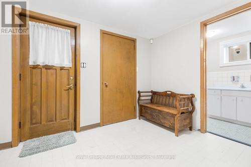 176 Daphne Avenue, Mississauga, ON - Indoor