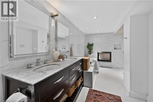 63 West Avenue N Unit# 1, Hamilton, ON - Indoor Photo Showing Bathroom