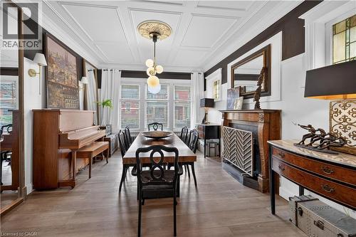 63 West Avenue N Unit# 1, Hamilton, ON - Indoor Photo Showing Dining Room