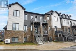 I - 735 DEARBORN PRIVATE Ottawa, ON K1T 0W3