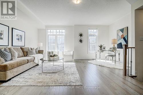 34 Phillipsen Way, Markham, ON - Indoor Photo Showing Living Room