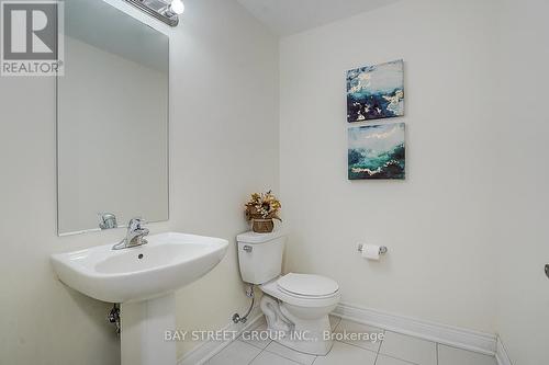 34 Phillipsen Way, Markham, ON - Indoor Photo Showing Bathroom