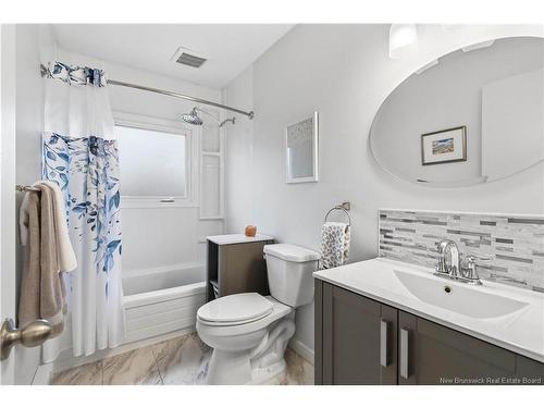 90 Pasadena Dr, Moncton, NB 