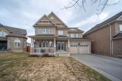 17 Roderick Court Richmond Hill, ON L4E 0B4