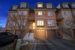 30-435 Hensall Circle  Mississauga, ON L5A 4P1