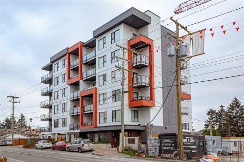304-815 Orono Ave  Langford, BC V9B 2T9