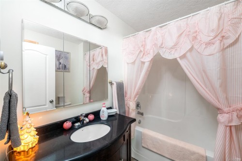 1480 Tatlo Rd, Crofton, BC 