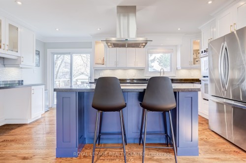 2590 Bromsgrove Road, Mississauga, ON - Indoor Photo Showing Kitchen
