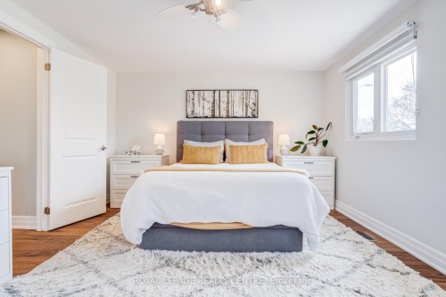 2590 Bromsgrove Road, Mississauga, ON - Indoor Photo Showing Bedroom