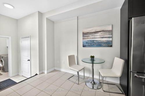 190 East'S Corners Boulevard, Vaughan, ON - Indoor Photo Showing Other Room