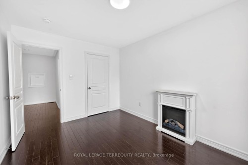190 East'S Corners Boulevard, Vaughan, ON - Indoor Photo Showing Other Room