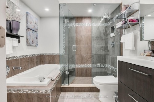 74 Silver Shadow Path, Toronto, ON - Indoor Photo Showing Bathroom