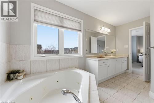 910 Vickerman Way, Milton, ON - Indoor Photo Showing Bathroom