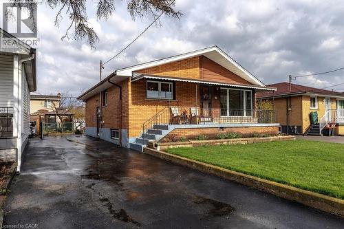 92 REID Avenue S  Hamilton, ON L8K 3V1