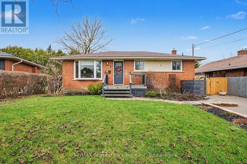 5 ERIC COURT  Guelph (Grange Road), ON N1E 3Y9