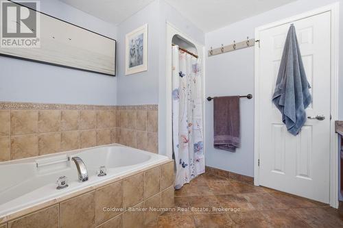 67 Cedarvale Avenue, Guelph (Grange Road), ON - Indoor Photo Showing Bathroom