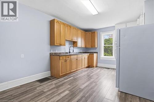12 Todd Street, Cambridge, ON - Indoor Photo Showing Kitchen