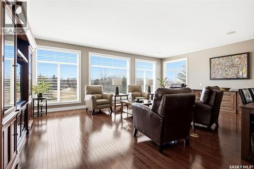 1514 Lakeridge Drive N, Regina, SK - Indoor Photo Showing Living Room