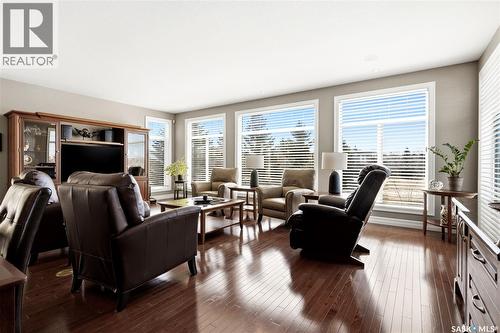 1514 Lakeridge Drive N, Regina, SK - Indoor Photo Showing Living Room
