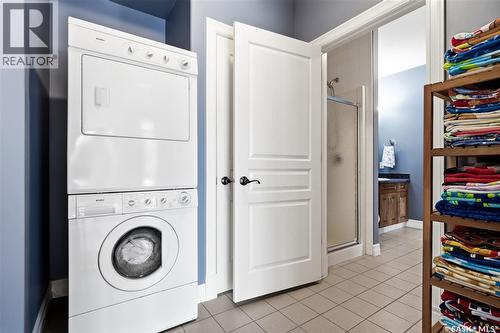 1514 Lakeridge Drive N, Regina, SK - Indoor Photo Showing Laundry Room