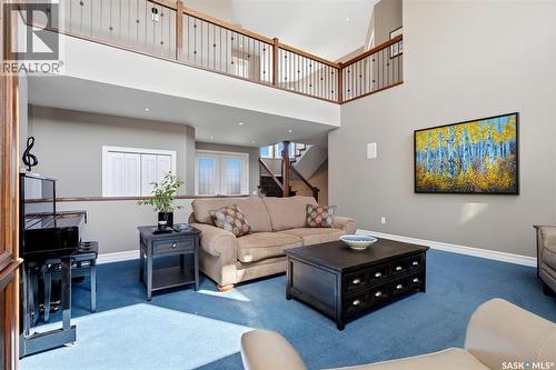 1514 Lakeridge Drive N, Regina, SK - Indoor Photo Showing Living Room