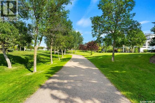 1514 Lakeridge Drive N, Regina, SK - Outdoor